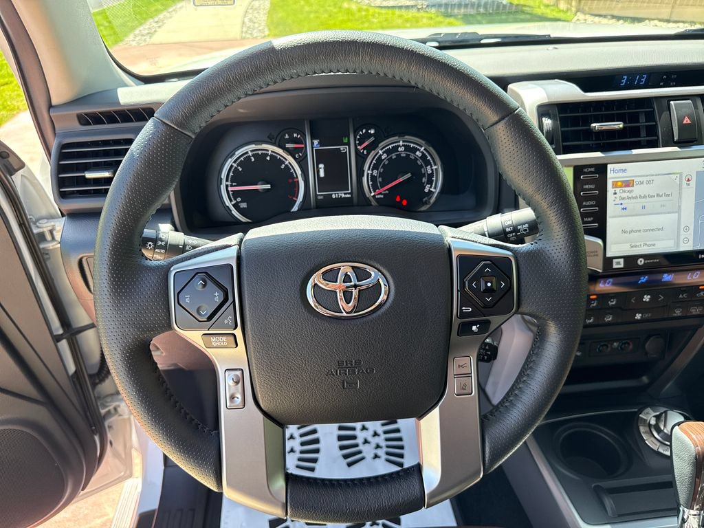 Used 2024 Toyota 4Runner Limited AWD/4WD image 15