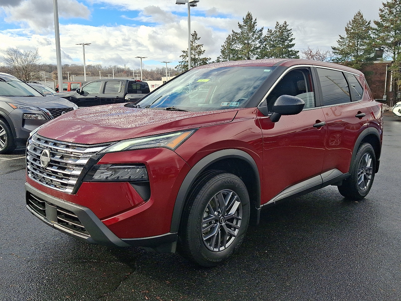 Certified 2025 Nissan Rogue S image 3