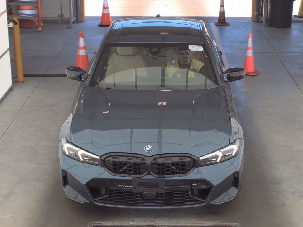 Used 2025 BMW M340i xDrive AWD/4WD image 3