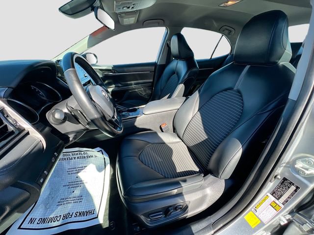 Used 2022 Toyota Camry SE image 19
