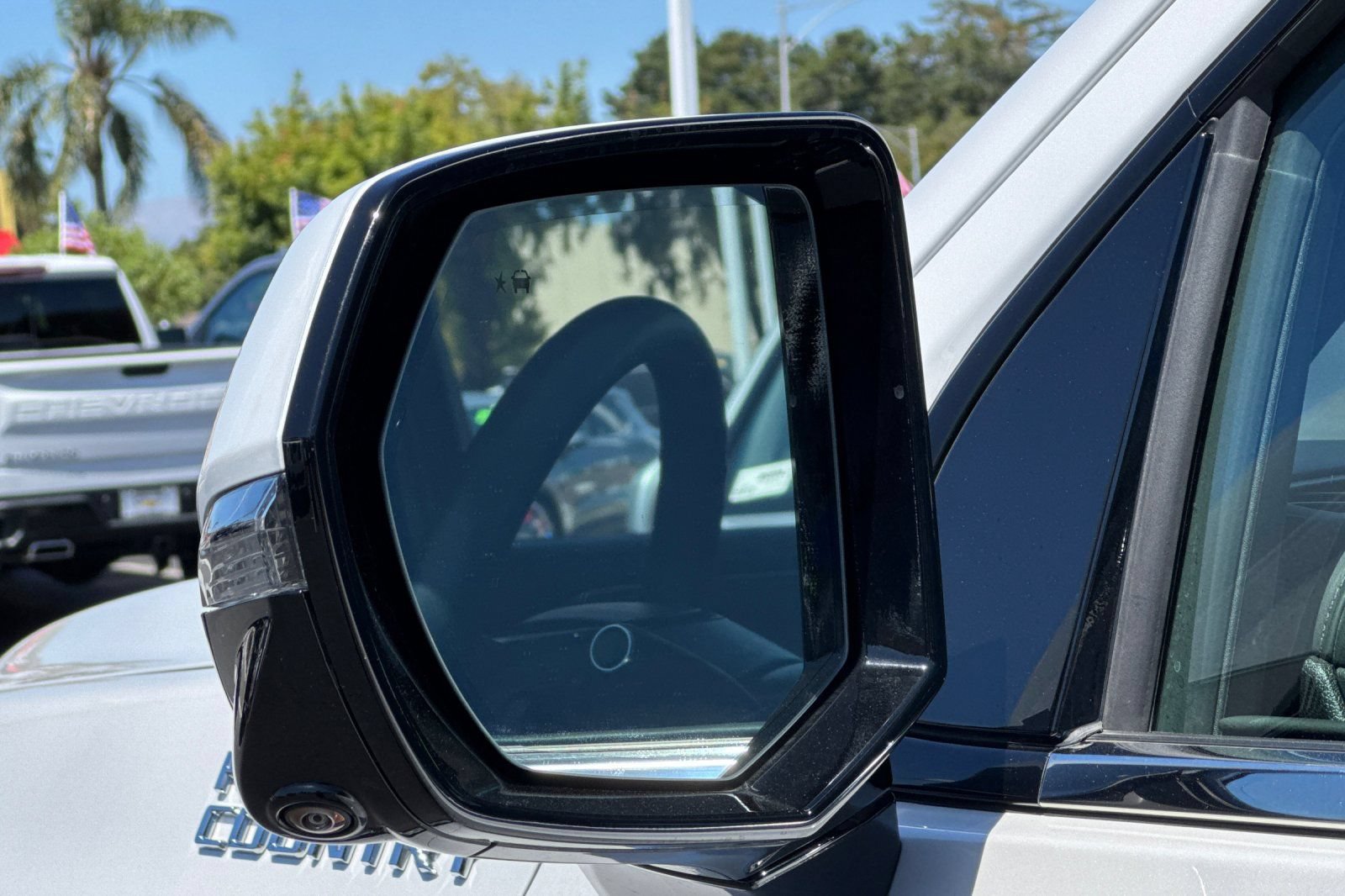 Used 2023 Chevrolet Suburban High Country w/ LPO, Illumination Package AWD/4WD image 50