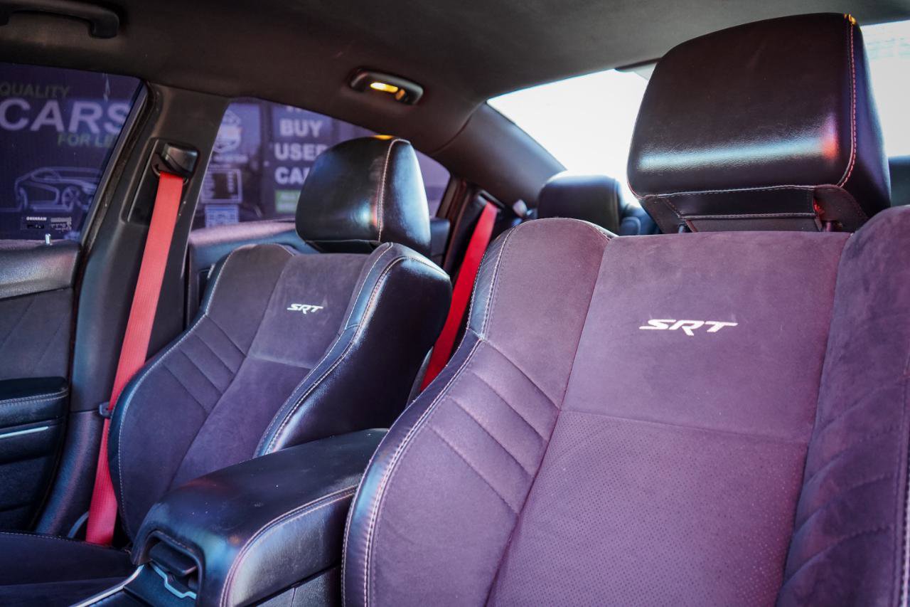 Used 2016 Dodge Charger SRT w/ Harman/Kardon Audio Group RWD image 15