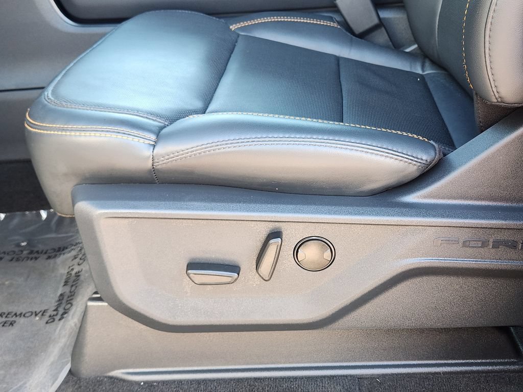 Used 2025 Ford Expedition Tremor AWD/4WD image 15