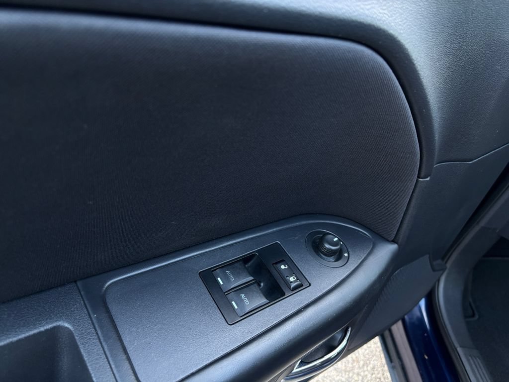 Used 2013 Dodge Challenger SXT RWD image 11