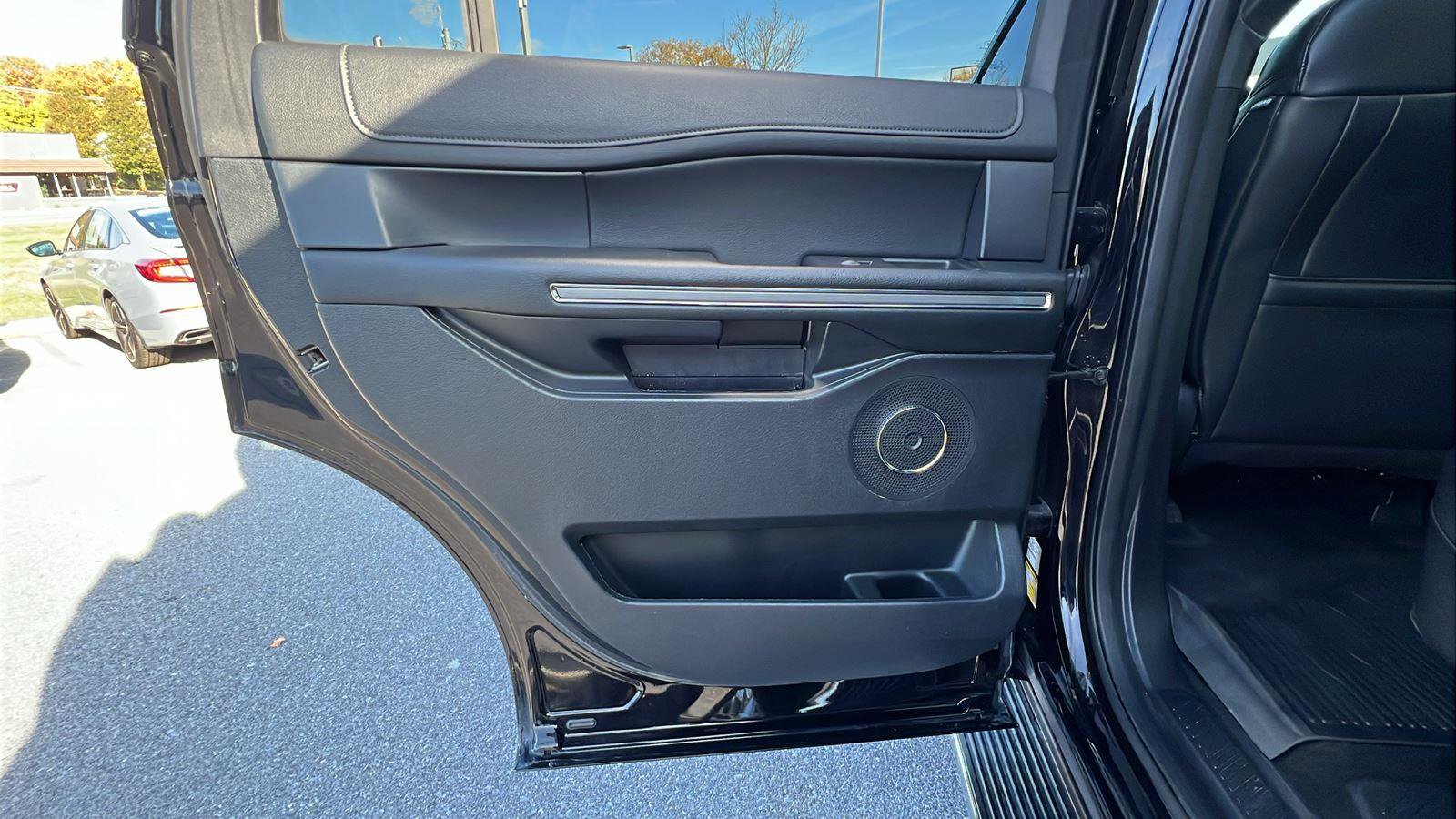 Used 2021 Ford Expedition XLT image 20