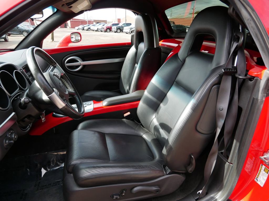 Used 2004 Chevrolet SSR RWD image 10
