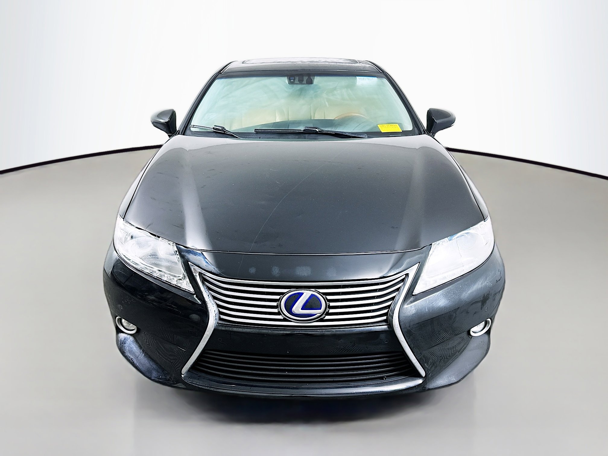 Used 2015 Lexus ES 300h image 2