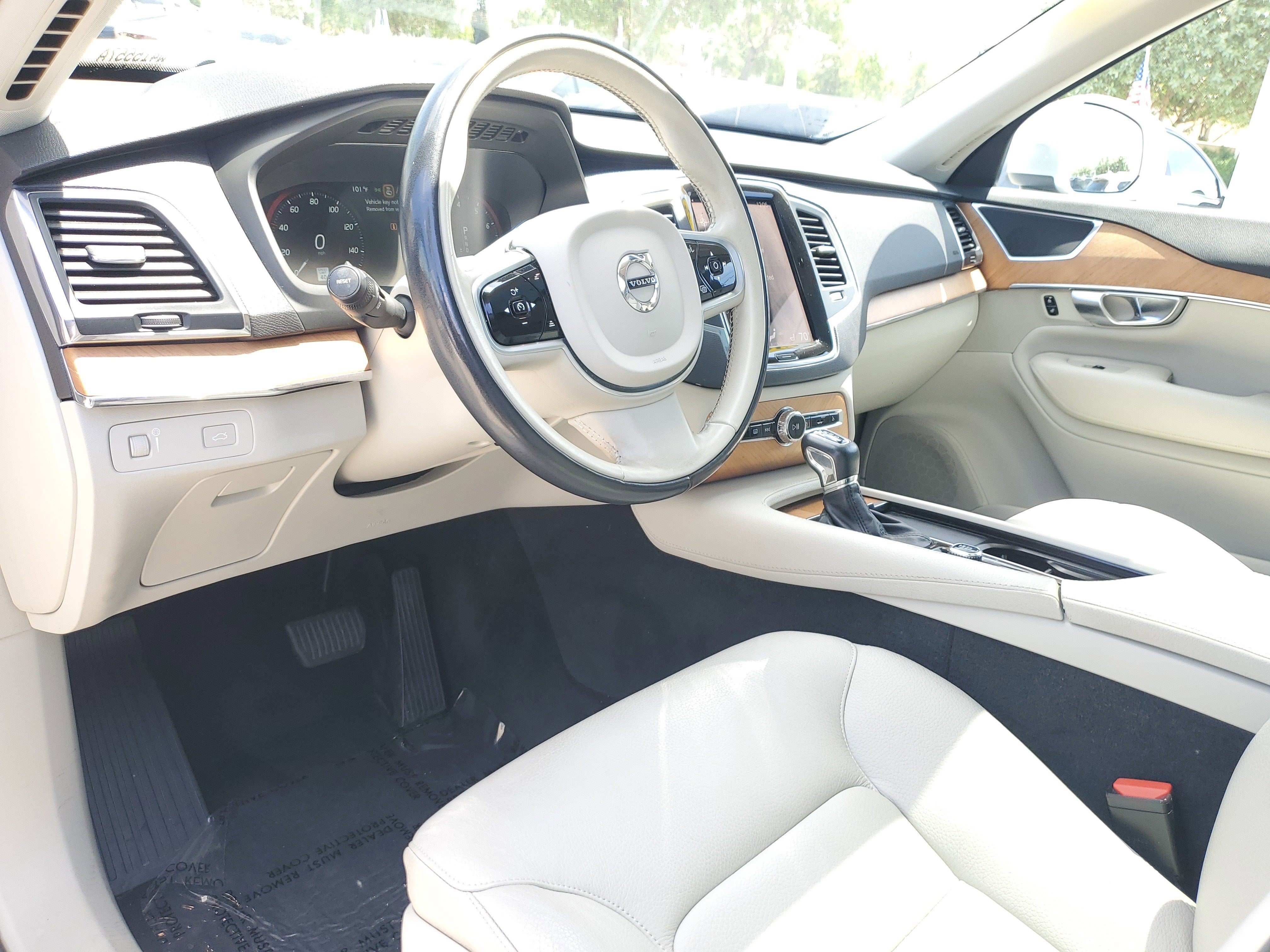 Used 2022 Volvo XC90 T6 Momentum w/ Protection Package Premier AWD/4WD image 23