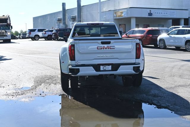 New 2026 GMC Sierra 3500 Denali w/ Denali Reserve Package AWD/4WD image 4