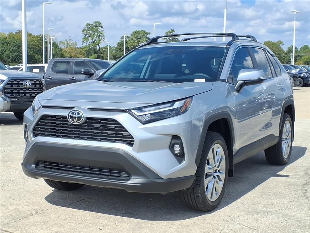 Certified 2025 Toyota RAV4 XLE Premium image 3