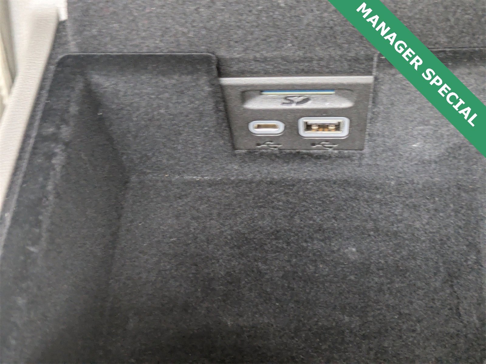 Used 2022 Cadillac XT6 Premium Luxury w/ Technology Package image 25