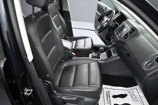 Used 2017 Volkswagen Tiguan S FWD image 14