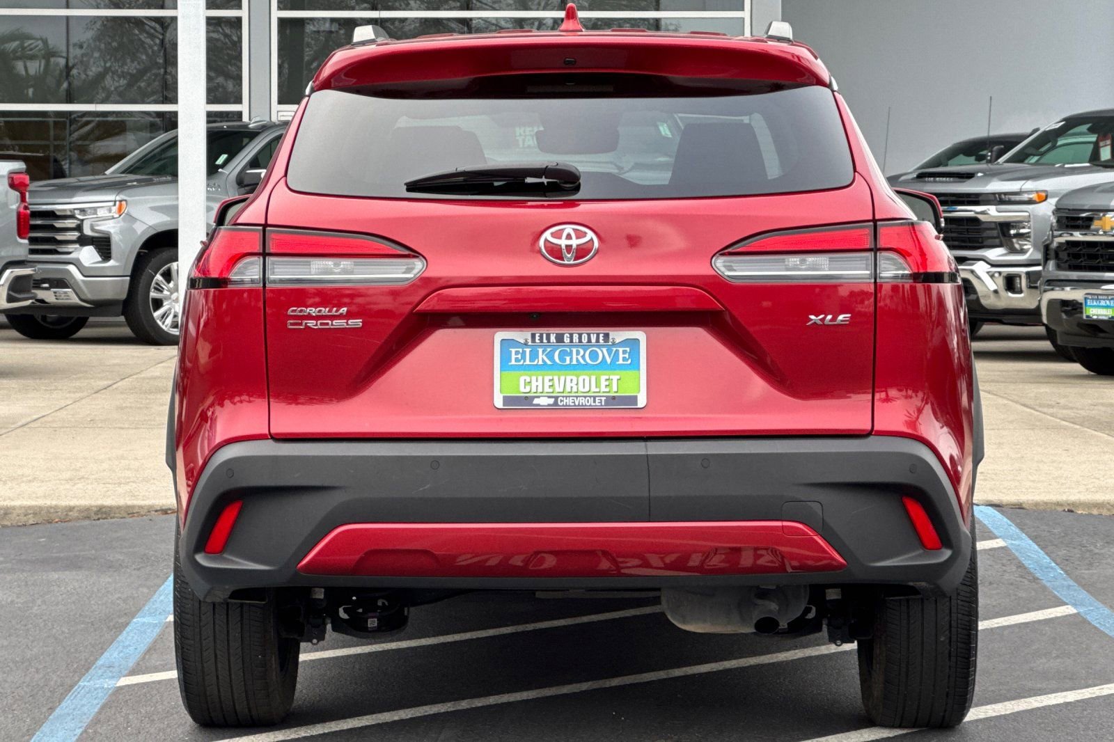 Used 2024 Toyota Corolla Cross XLE image 4