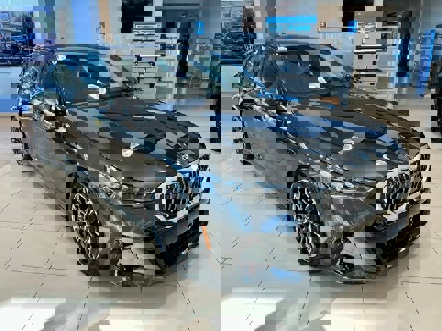 Used 2026 BMW 540i xDrive image 1