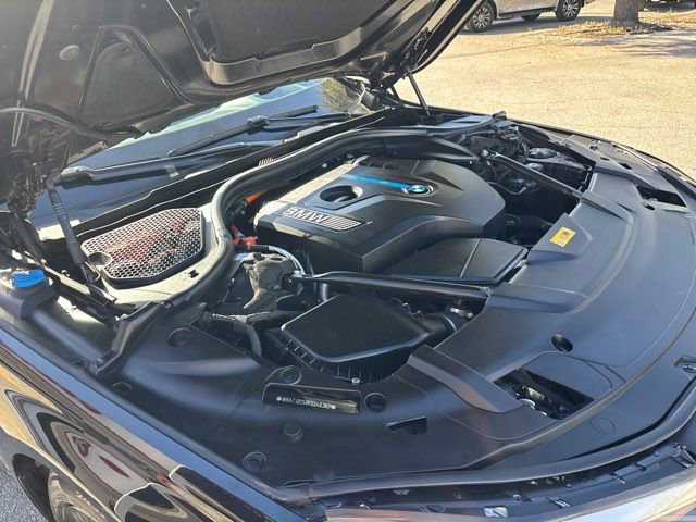 Used 2019 BMW 740e xDrive w/ Executive Package AWD/4WD image 71