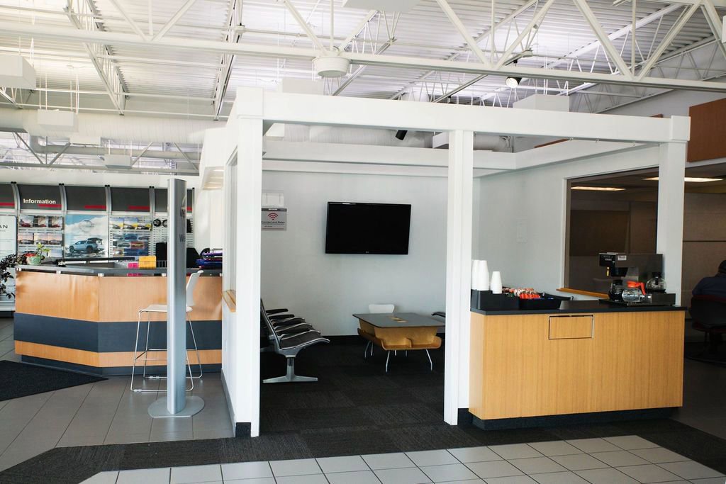 Used 2023 Jeep Grand Cherokee L Laredo w/ Luxury Tech Group I image 15