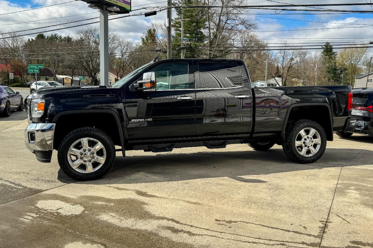 Used 2019 GMC Sierra 2500 SLT w/ Duramax Plus Package AWD/4WD image 6