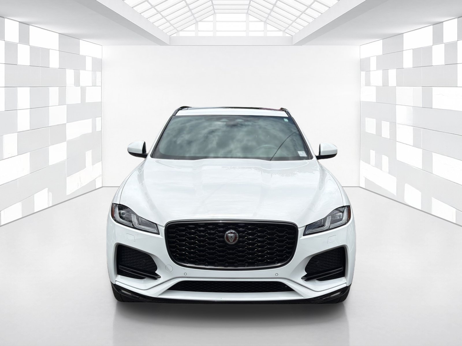 Used 2022 Jaguar F-PACE S AWD/4WD image 2