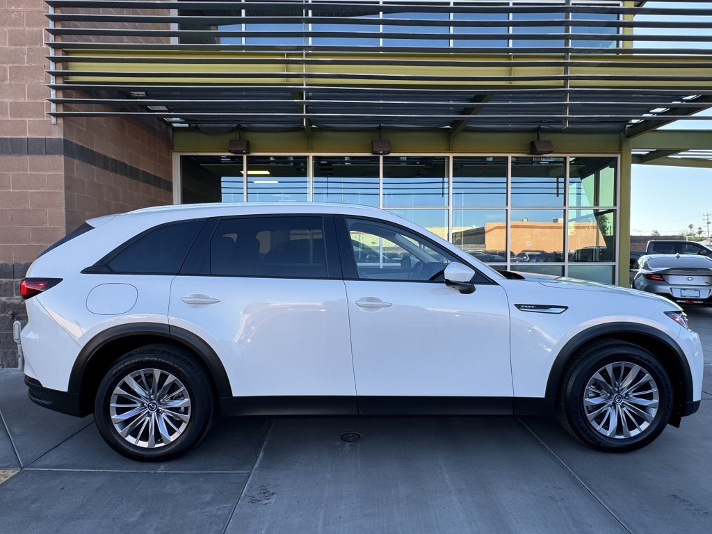 Used 2024 MAZDA CX-90 Plug-In Hybrid w/ Preferred AWD/4WD image 9
