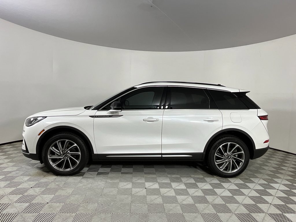 Used 2025 Lincoln Corsair FWD w/ Equipment Group 101A image 2