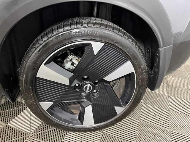 Used 2025 Nissan Kicks SR w/ SR Premium Package AWD/4WD image 22