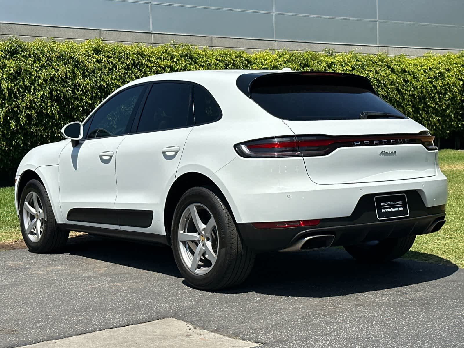 Used 2019 Porsche Macan AWD/4WD image 3