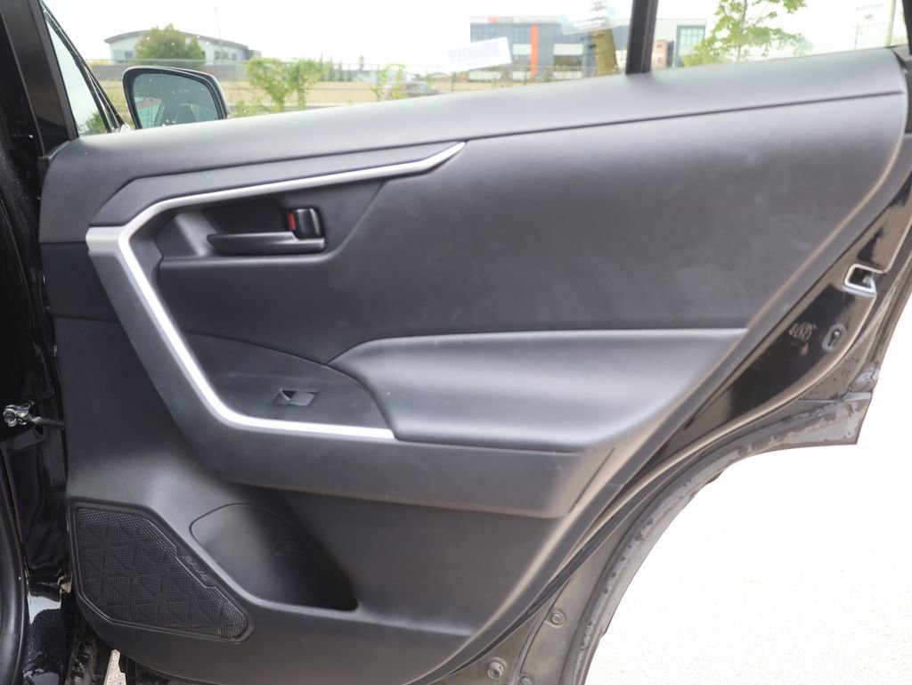 Used 2024 Toyota RAV4 LE image 18