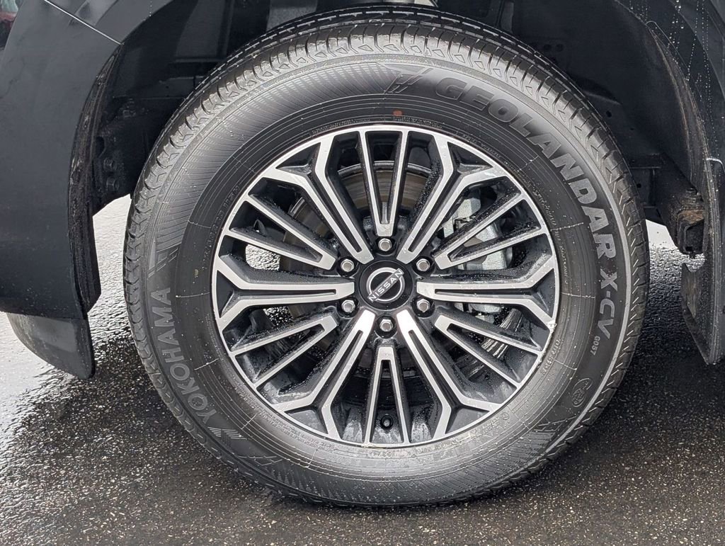 Used 2025 Nissan Armada Platinum image 16