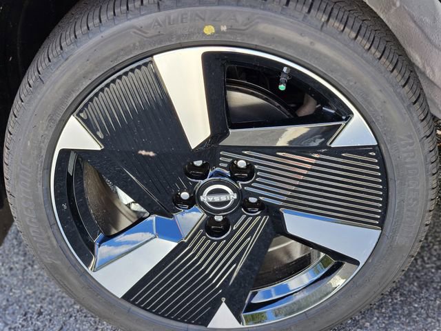 New 2026 Nissan Kicks SR w/ Cold Weather Package image 10