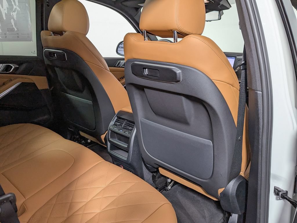 Certified 2024 BMW X5 xDrive40i w/ Parking Assistance Package AWD/4WD image 41