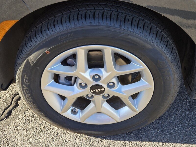 Used 2024 Kia Soul LX w/ Option Group 015 FWD image 10