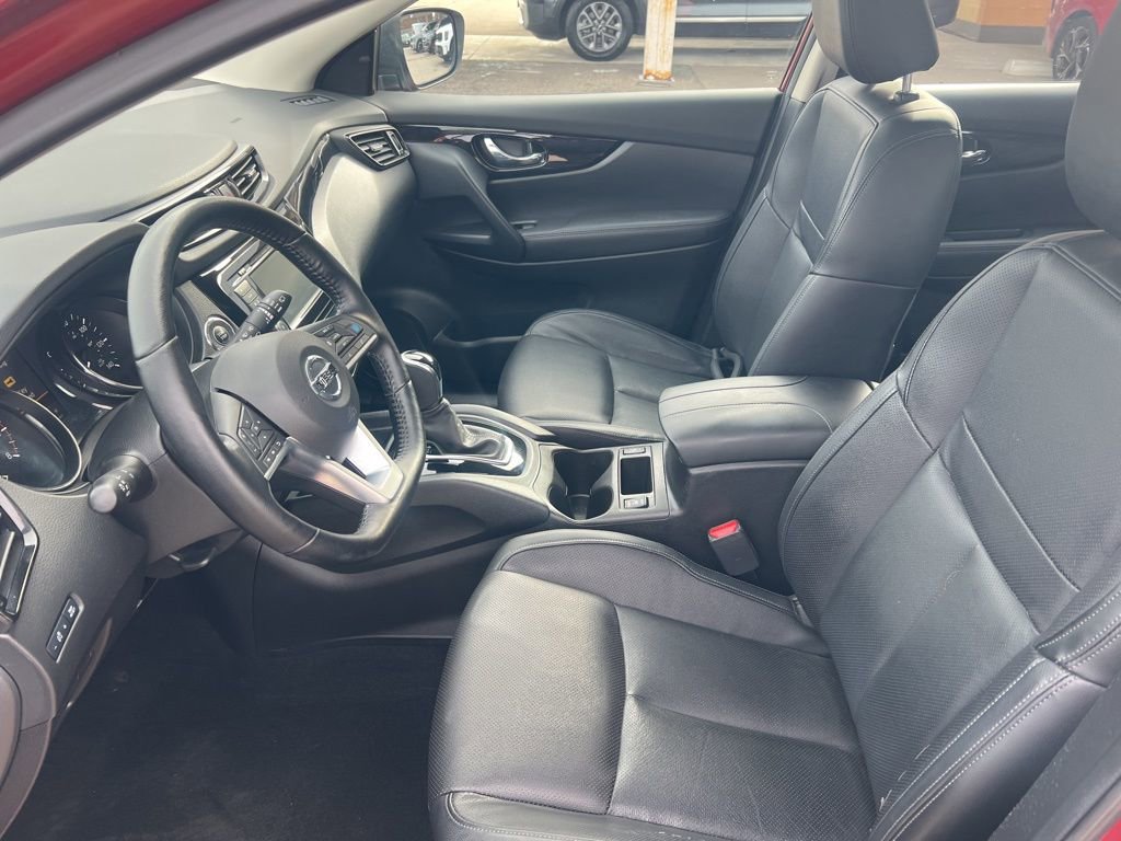 Certified 2022 Nissan Rogue Sport SL image 4