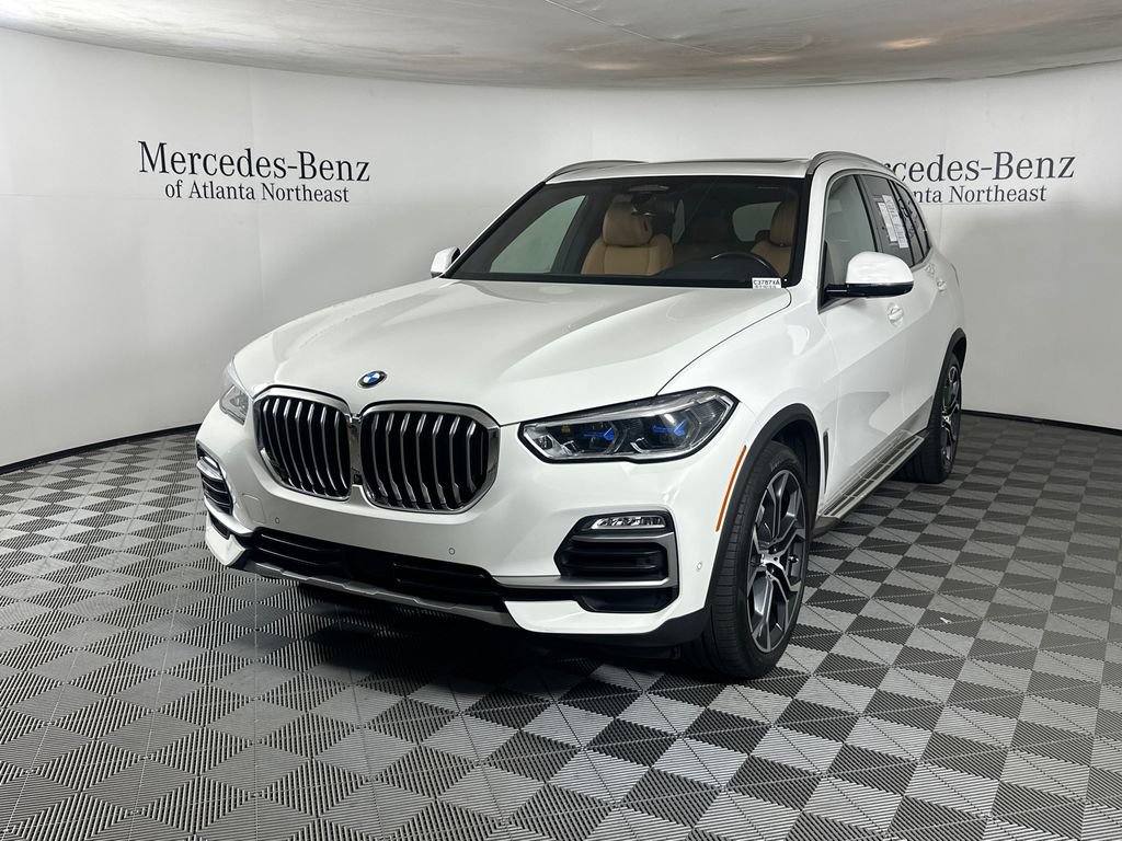 Used 2021 BMW X5 xDrive40i w/ Executive Package AWD/4WD image 3