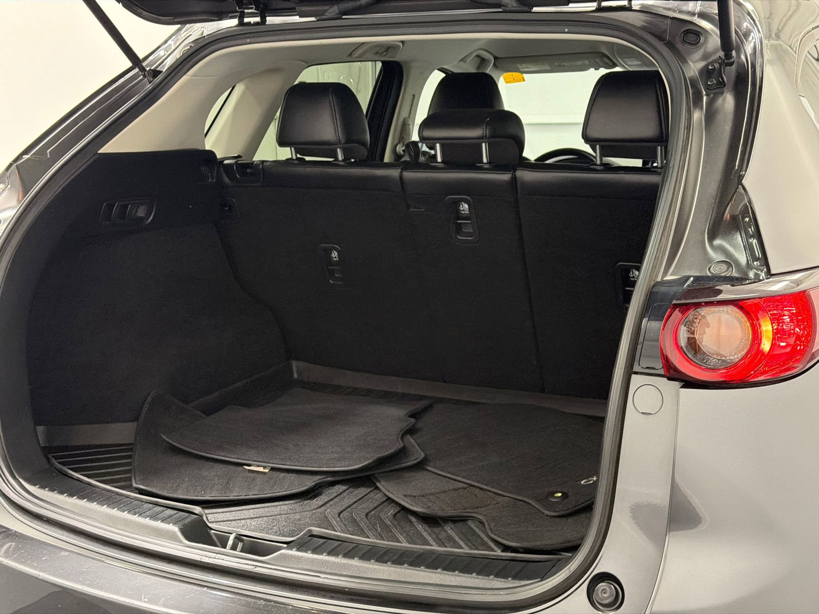 Used 2021 MAZDA CX-5 Touring image 8