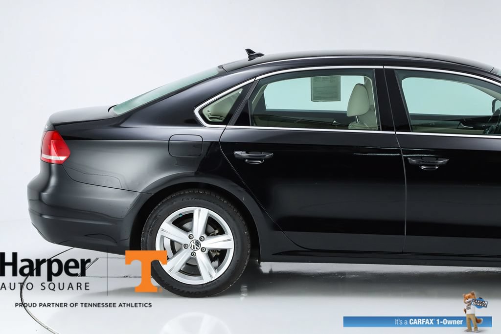 Used 2015 Volkswagen Passat 1.8T Limited Edition FWD image 11
