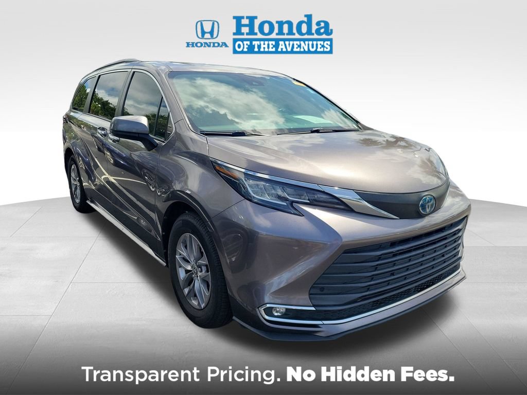 Used 2022 Toyota Sienna XLE w/ XLE Plus Package