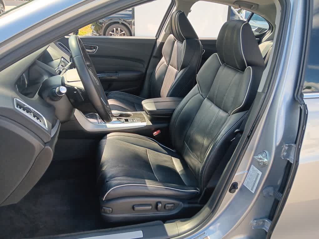Used 2019 Acura TLX w/ Technology Package FWD image 9