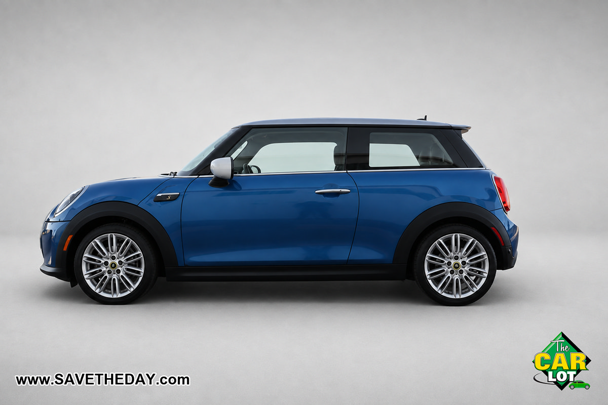 Used 2024 MINI Cooper SE FWD image 5