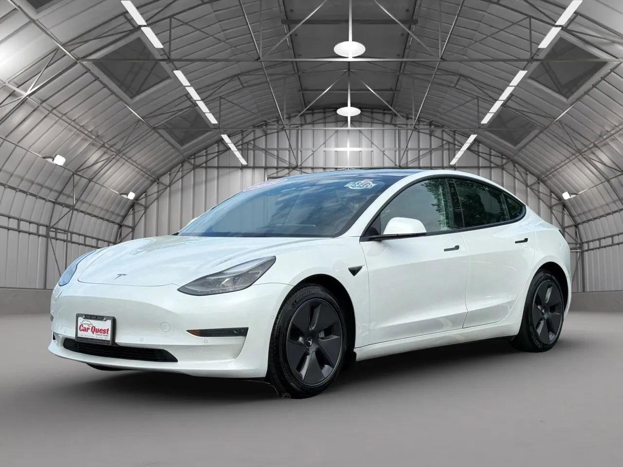 Used 2021 Tesla Model 3 Standard Range Plus image 3