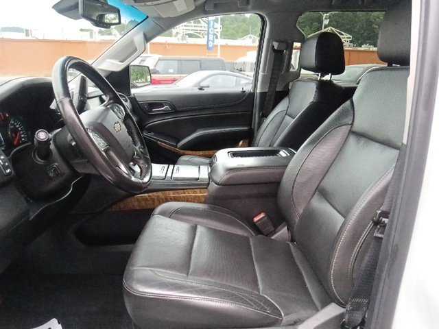 Used 2020 Chevrolet Suburban Premier RWD image 17