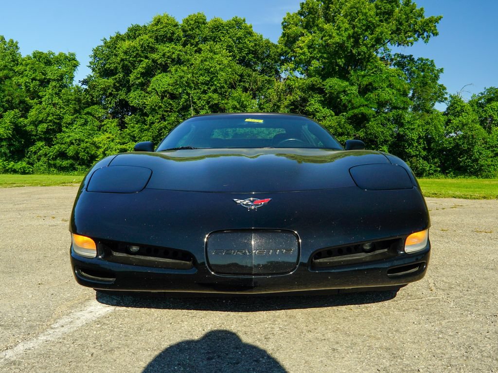 Used 2004 Chevrolet Corvette Convertible w/ Preferred Equipment Group RWD image 7