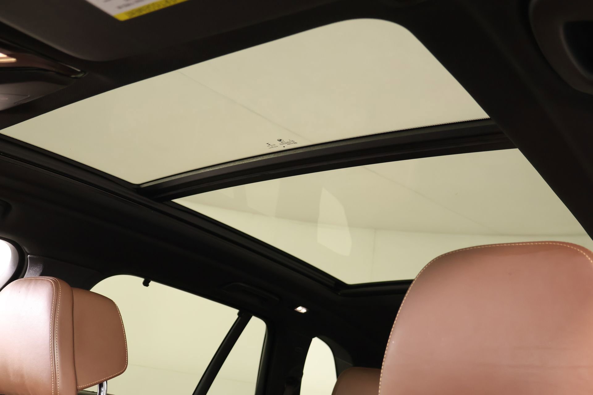 Used 2019 BMW X5 xDrive50i w/ M Sport Package image 17