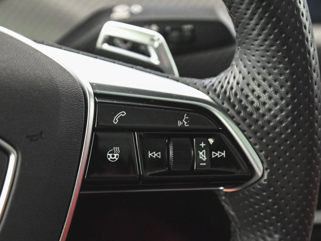 Used 2024 Audi e-tron GT Premium Plus image 23