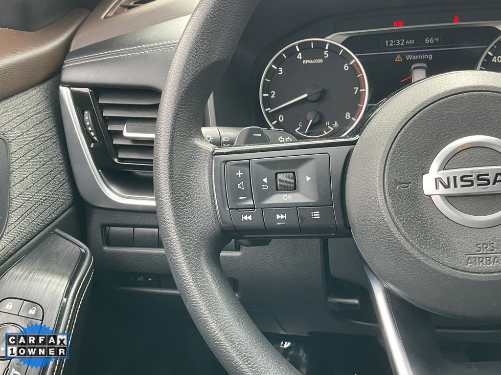 Used 2021 Nissan Rogue SV image 37