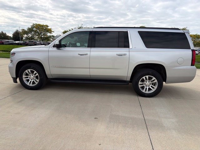 Used 2018 Chevrolet Suburban LT AWD/4WD image 9