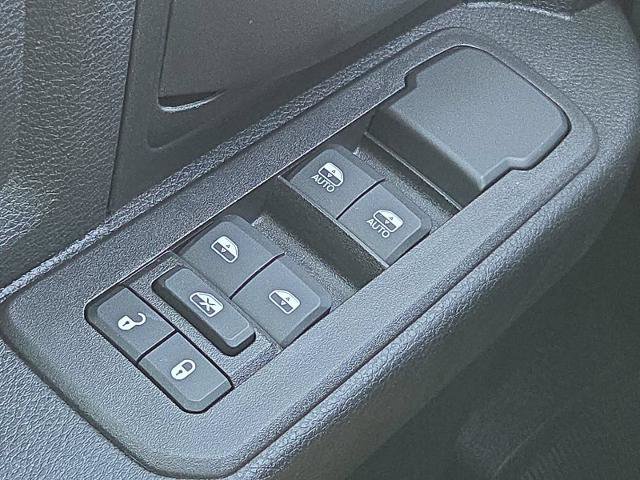 Used 2026 RAM 2500 Tradesman w/ Chrome Appearance Group AWD/4WD image 21