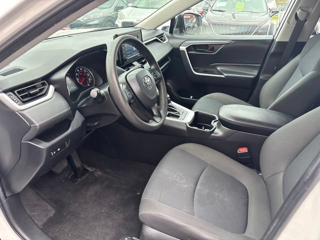 Used 2022 Toyota RAV4 LE FWD image 15