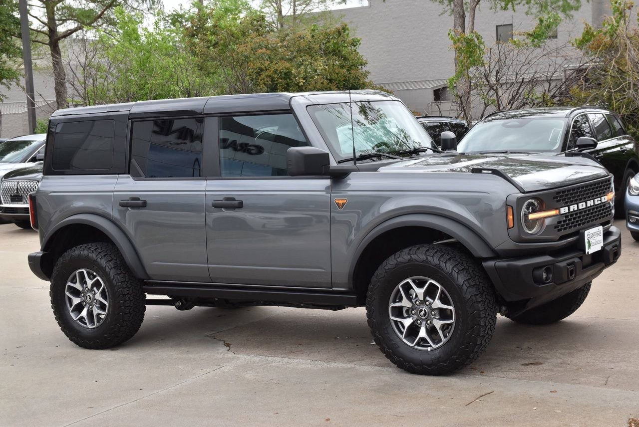 Certified 2025 Ford Bronco Badlands image 5