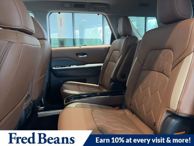 New 2026 Nissan Pathfinder Platinum image 8