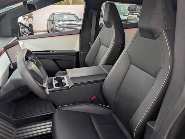 Used 2024 Tesla Cybertruck AWD Crew Cab image 5